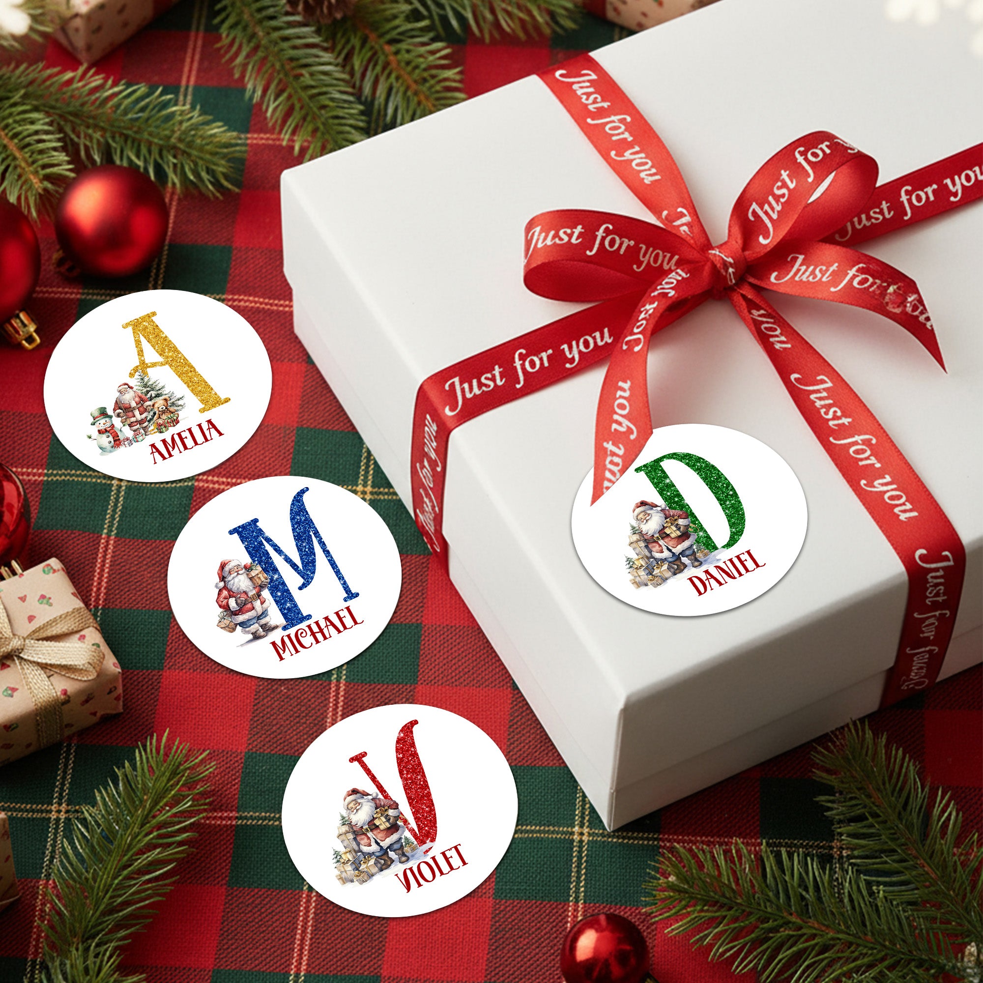 Pegatinas impermeables personalizadas con la inicial de Papá Noel Etiquetas para nombres Decoración de regalos DIY Simpático Festival de Navidad Fiesta Favores para amigos de la familia