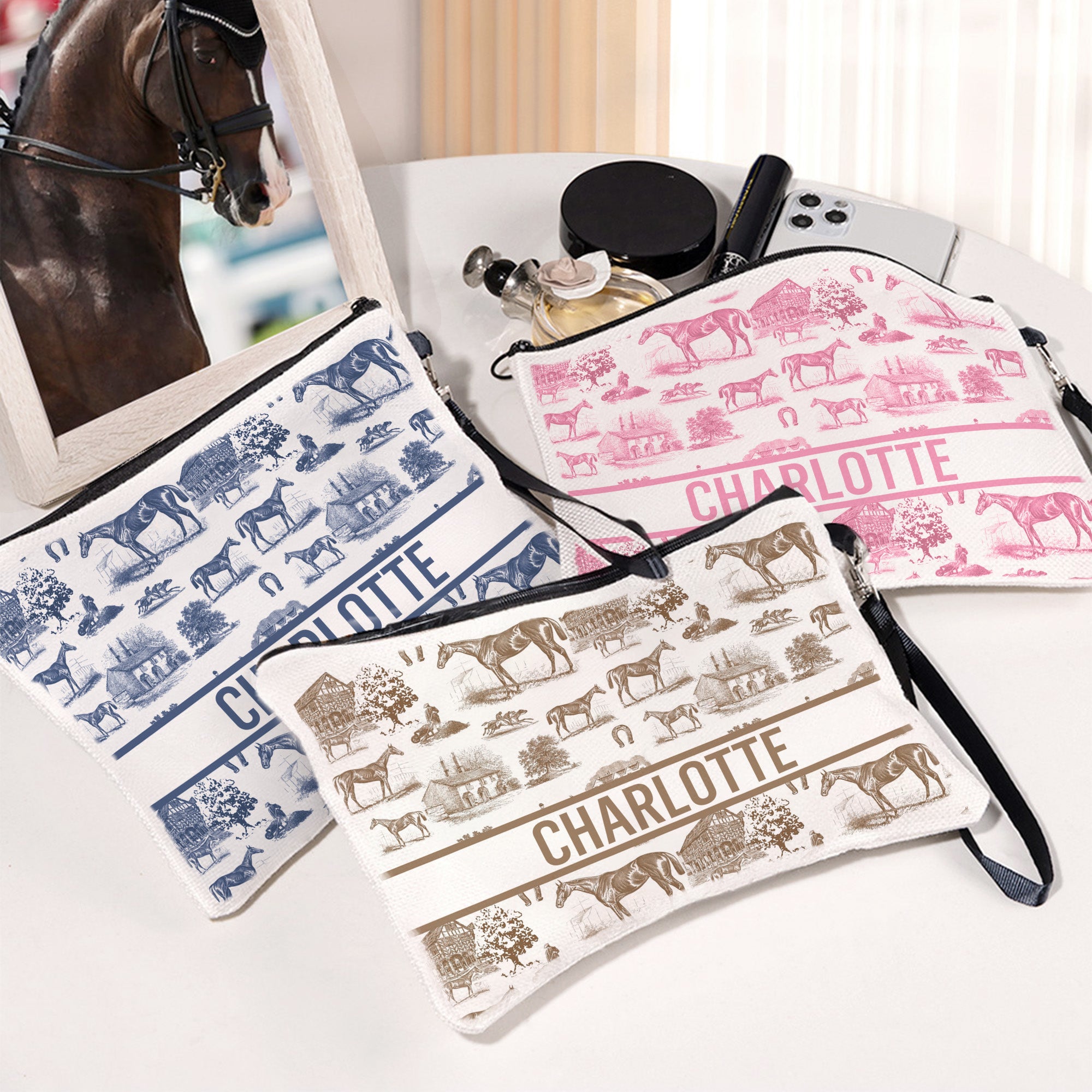Bolsa de maquillaje de lino con estampado ecuestre personalizada con texto y correa para la muñeca Artículos de viaje Regalo de cumpleaños de Navidad para vaquera Mujer