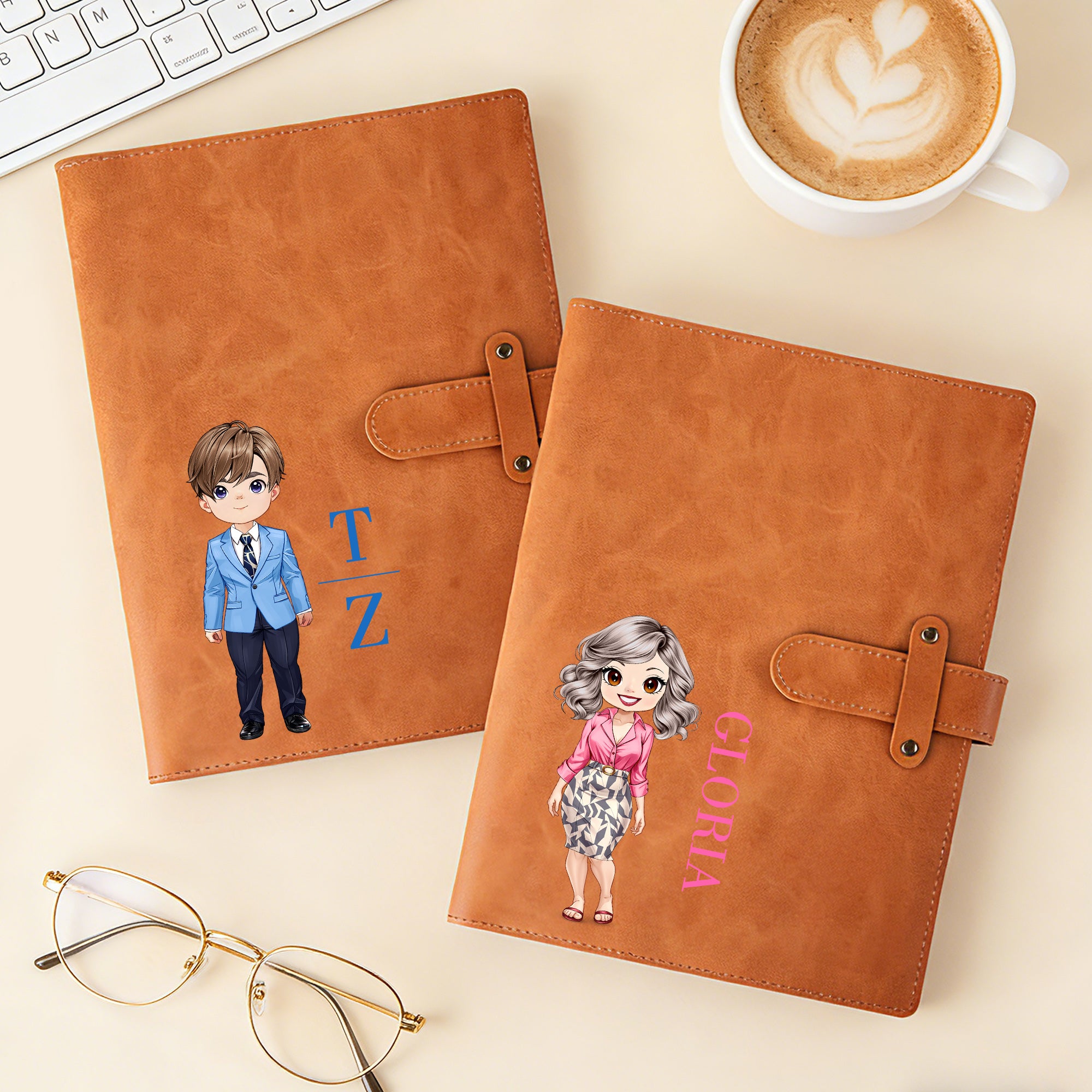 Personalizado Cartoon Carácter PU Cuero A5 Sketchbook Cubierta con el nombre inicial y bolsillo de almacenamiento Regalo de cumpleaños para los trabajadores de oficina