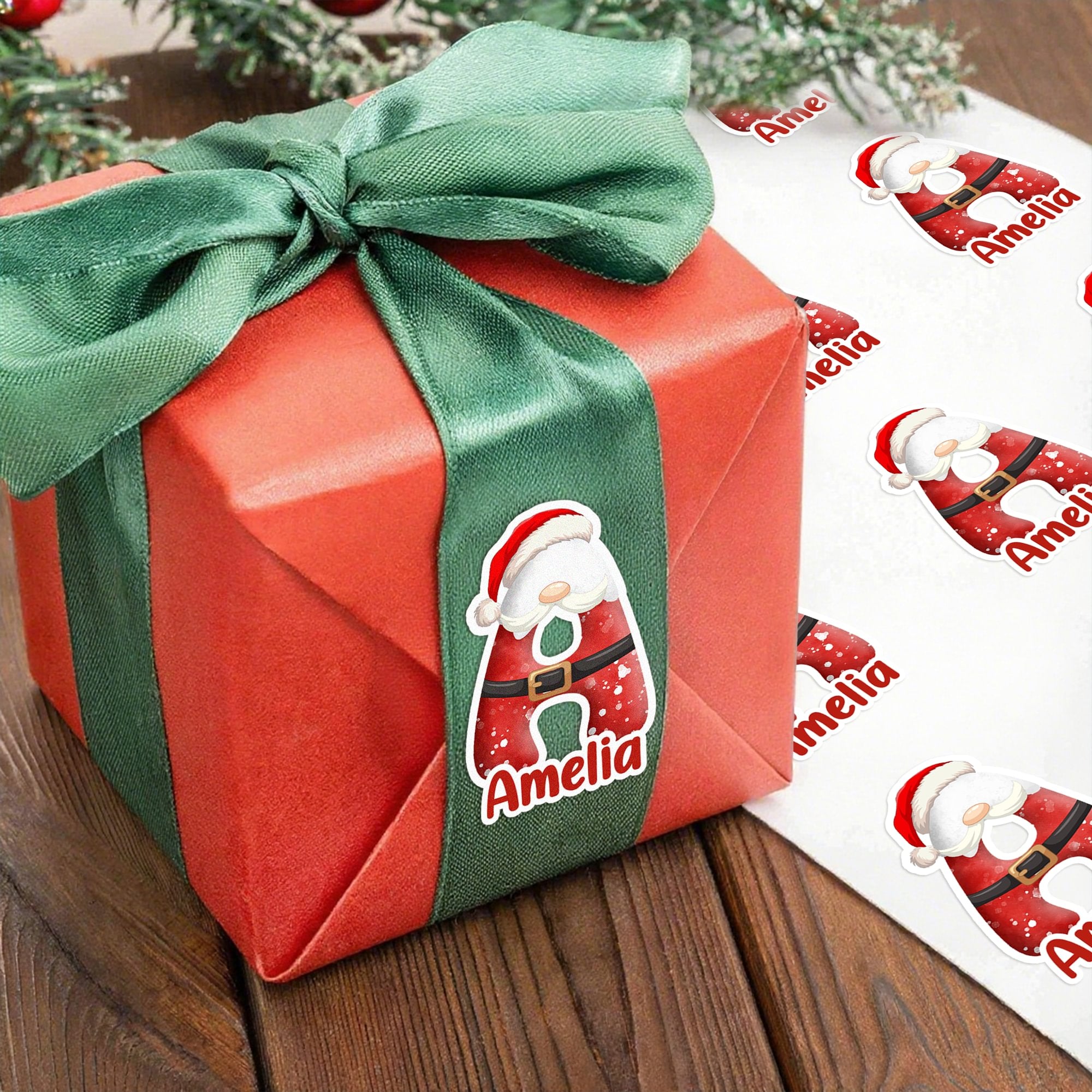 Etiquetas adhesivas personalizadas de Papá Noel con iniciales navideñas a prueba de agua con nombre Decoración navideña Regalos de fiesta para la familia Niños