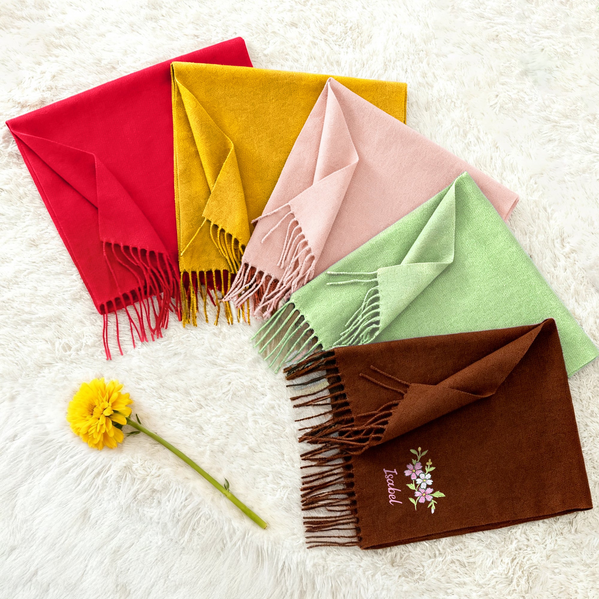 Bufanda personalizada suave y cálida con nombre bordado floral colorido y borlas regalo de aniversario y cumpleaños para mujeres