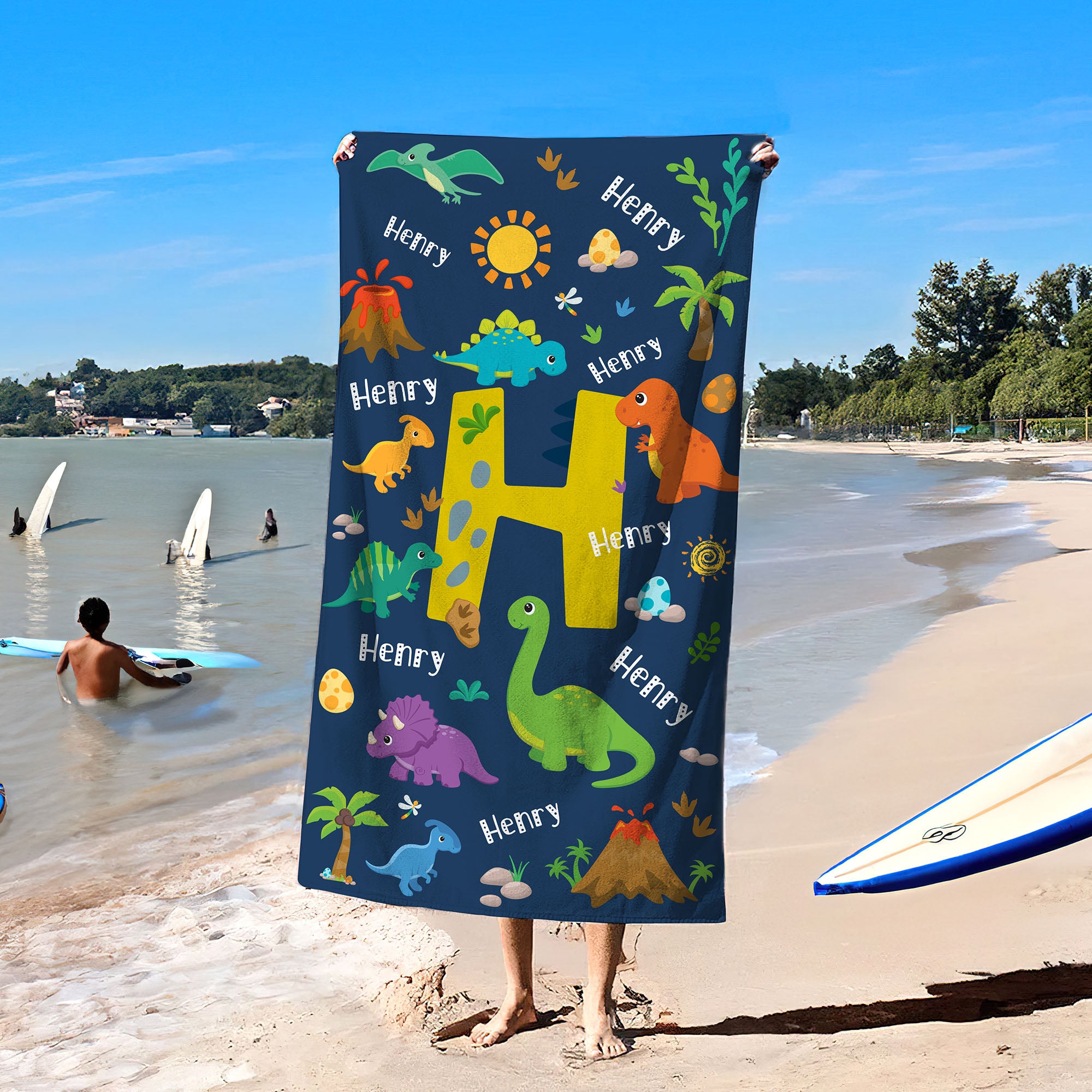 Toalla de playa de gran tamaño, suave y de secado rápido, personalizada, con la inicial y el nombre de un dinosaurio Fiesta en la playa Regalo de cumpleaños para niños amantes de los dinosaurios