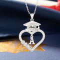 Collar Colgante Corazón de Graduación Personalizado con Inicial del Nombre y Año Delicada Joyería Regalo de Graduación para Graduados