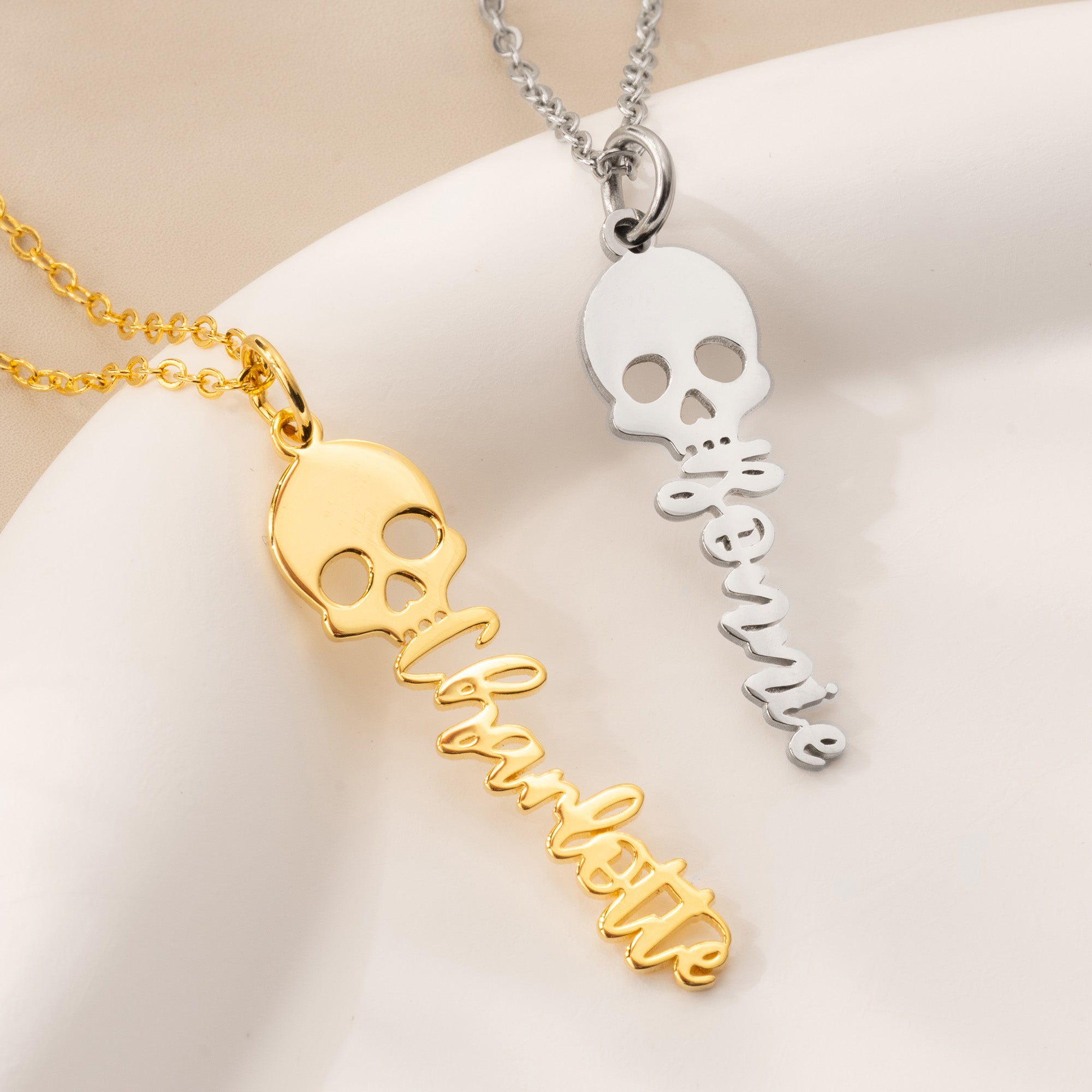 Personalizado Gothic Skull Nombre Collar Dainty Joyería Horror Fiestas Tema de cumpleaños de regalo para las mujeres Punk Entusiasta