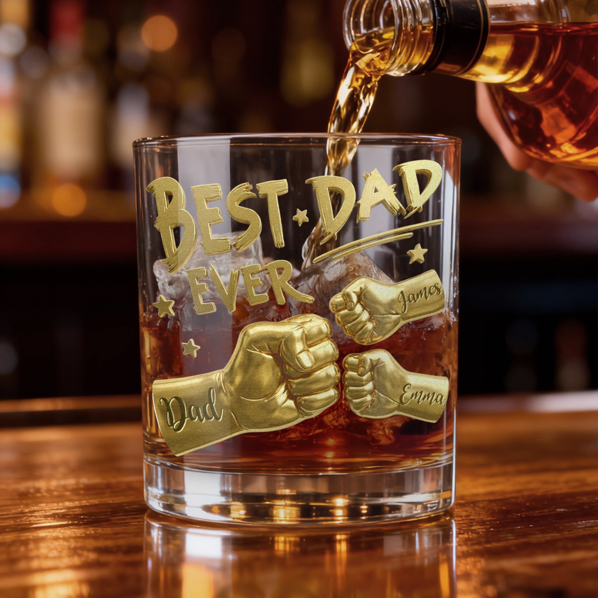 Vaso personalizado Best Dad Ever Fist 10 oz Rock Whiskey Glass con nombres Old Fashioned Regalo de cumpleaños del Día del Padre para hombre amante del whisky