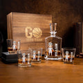 Juego de 2 copas de whisky personalizadas con el nombre y el número de un personaje de dibujos animados para los amantes del deporte