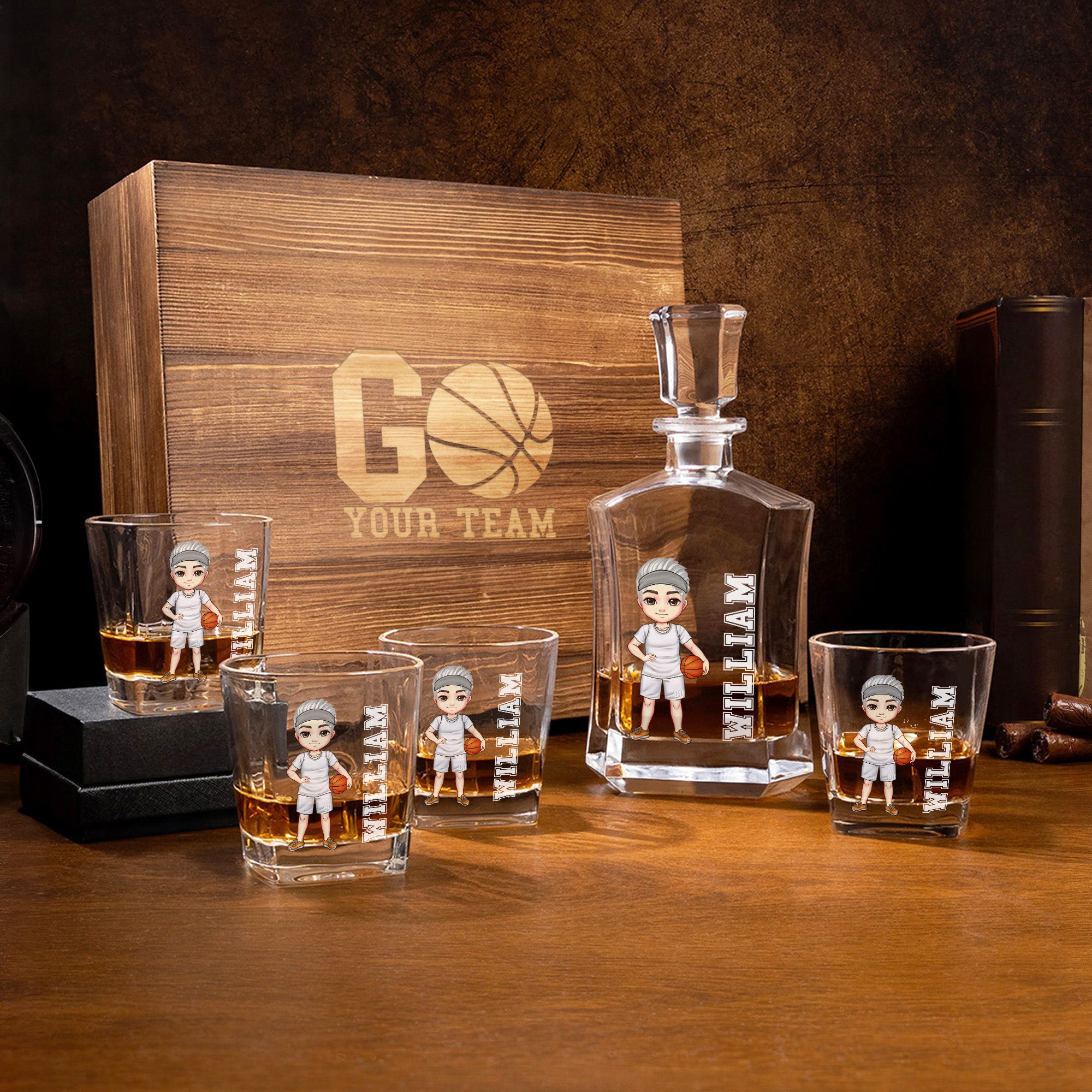 Juego de 2 copas de whisky personalizadas con el nombre y el número de un personaje de dibujos animados para los amantes del deporte