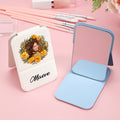 Personalizado Nacimiento Flor Guirnalda Foto PU Cuero Espejo de maquillaje con nombre Plegable Viaje Esenciales Cumpleaños Aniversario Regalo para Mujeres