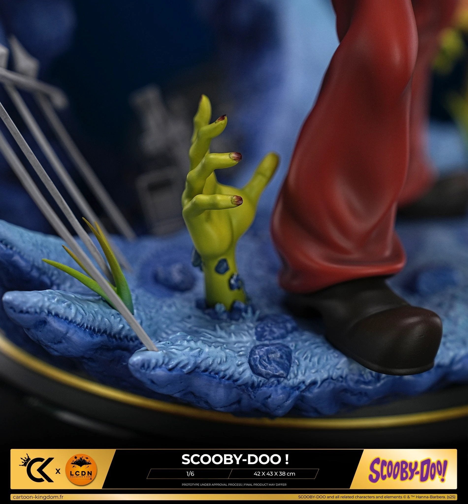Cartoon Kingdom Shaggy and Scooby-Doo 1/6 scale 42cm