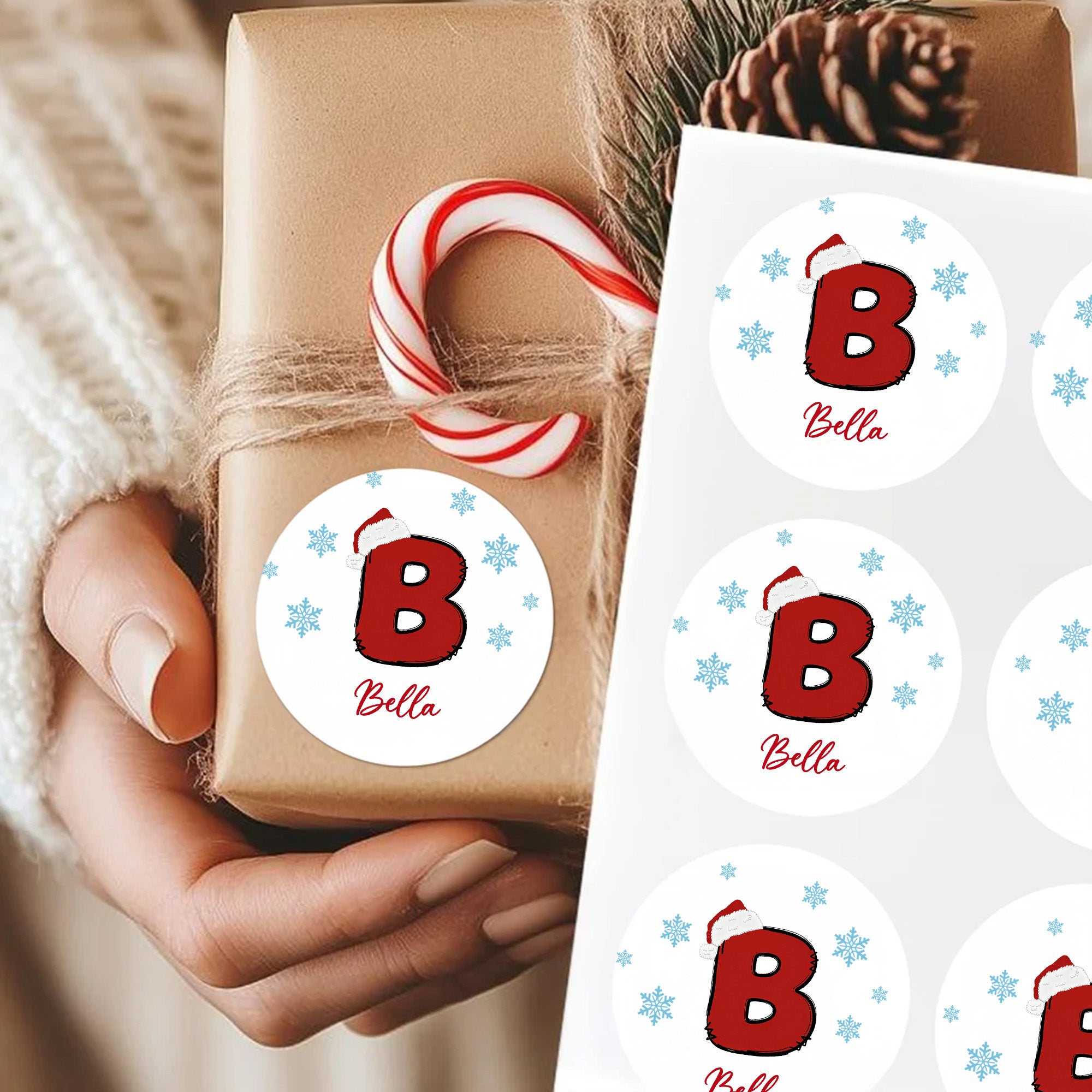 Personalizado copo de nieve sombrero de Santa iniciales impermeable etiquetas adhesivas con el nombre de regalo Decoración de Navidad Fiesta de Favores para los niños