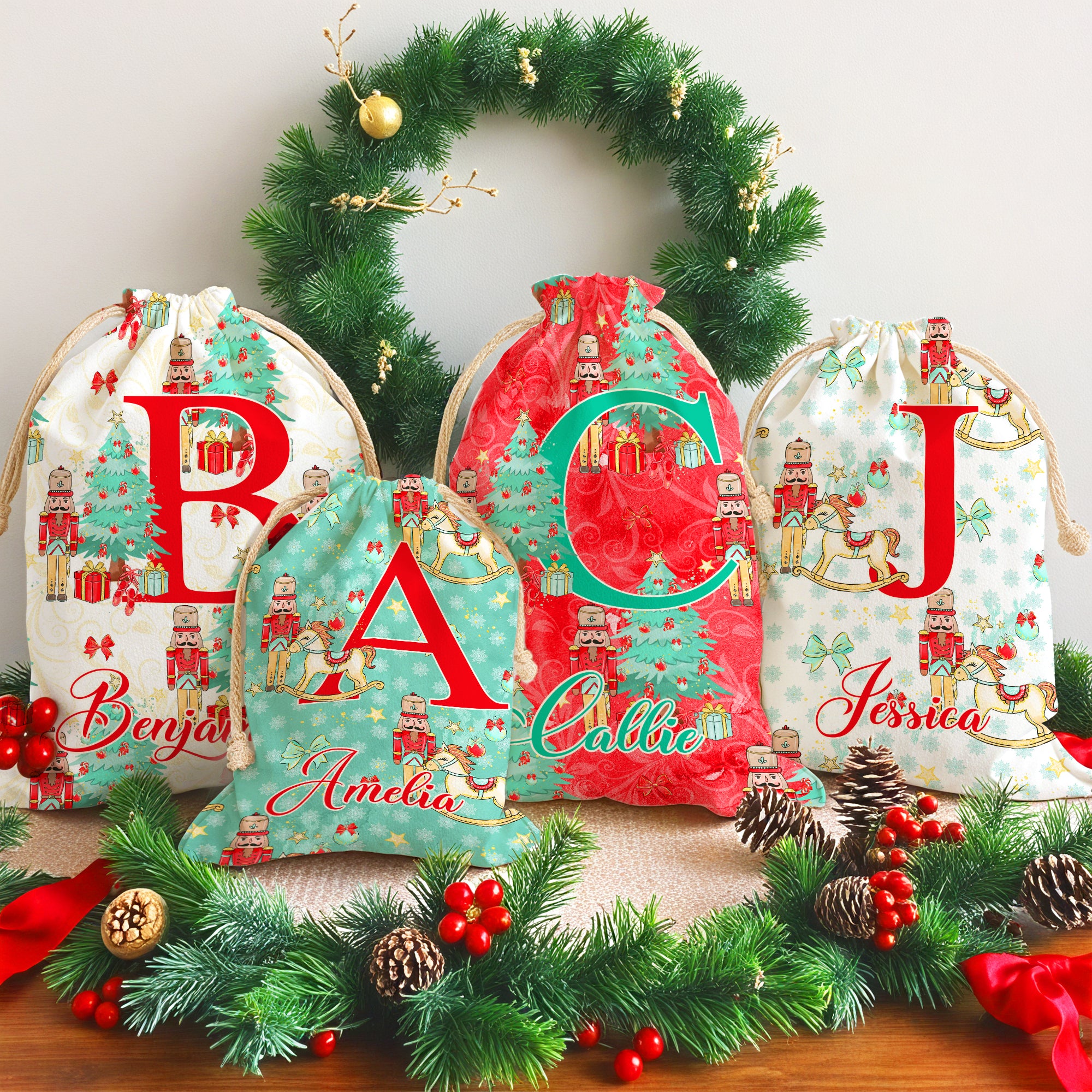 Árbol de Navidad personalizado Cascanueces de dibujos animados Bolsa de regalo de lona con cordón con nombre e inicial Regalo de Navidad para la familia Amigos Niños