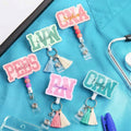 Personalizado Multi-Color Borla Cuentas Enfermera Insignia Carrete con Nombre Enfermera Clínica Uso Cumpleaños Regalo para Enfermera Personal Médico