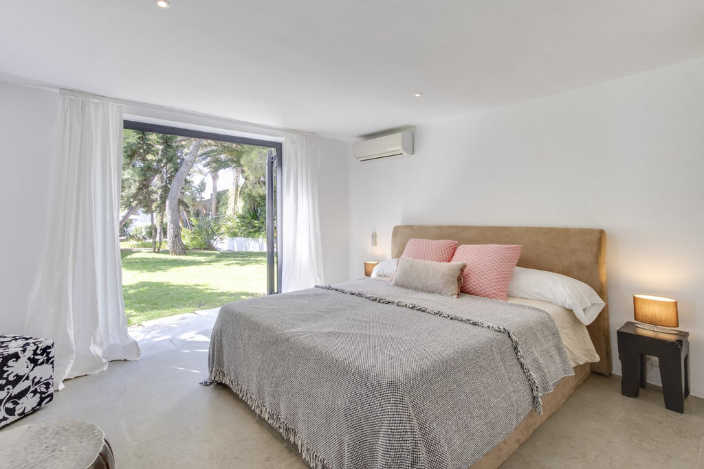 Stylish Ibiza Villa with Direct Views of Es Vedrà in Sant Josep