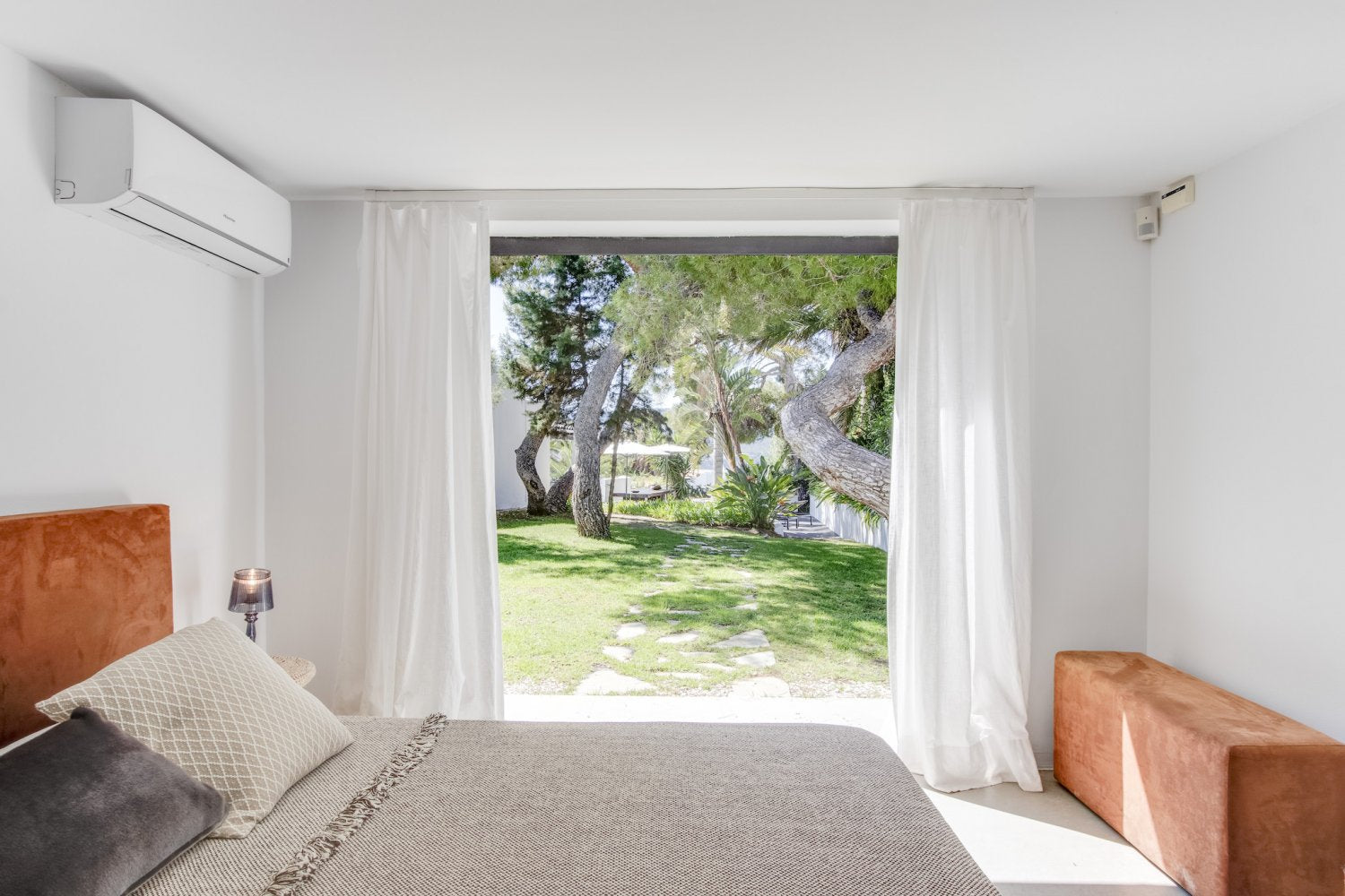 Stylish Ibiza Villa with Direct Views of Es Vedrà in Sant Josep