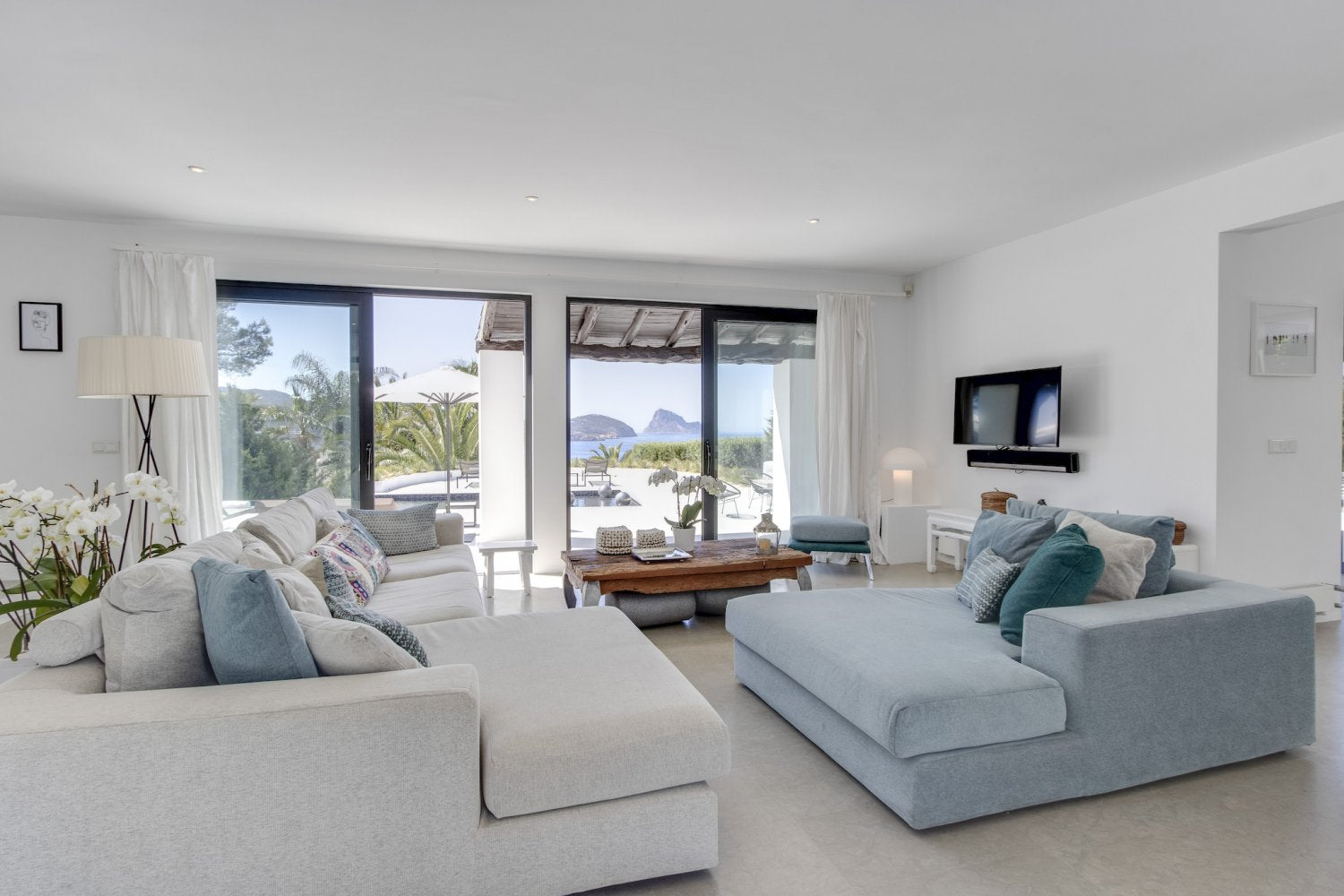 Stylish Ibiza Villa with Direct Views of Es Vedrà in Sant Josep