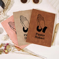 Cuaderno de piel A5 personalizado Manos de Dios orando con nombre Iglesia Estudio Cumpleaños Regalo religioso para cristianos
