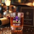 Logotipo personalizado de la escuela 10 oz Old Fashioned Rock Whiskey Glass con Nombre Fiesta Reunión Accesorios Regalo de Graduación para Graduados Amantes del Alcohol