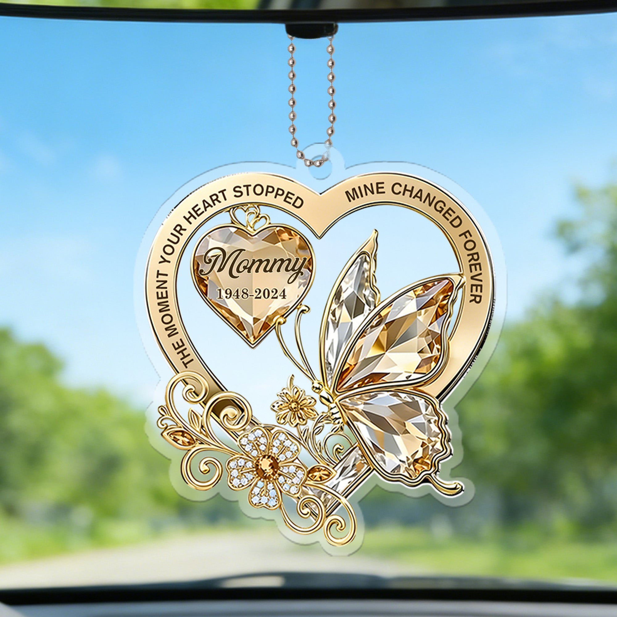 Adorno acrílico personalizado con forma de corazón y mariposa floral con título y texto Decoración para coche Regalo conmemorativo para la familia