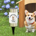 Personalizado Este jardín está protegido por un perro de dibujos animados en 3D Luz solar impermeable para jardín con nombre y texto Regalo de cumpleaños conmemorativo para los amantes de las mascotas