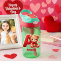 Botella de agua para niños con nombre y pajita de silicona Personalizada con la inicial del corazón de un simpático oso de dibujos animados 16 oz Regalo de San Valentín para niños y niñas