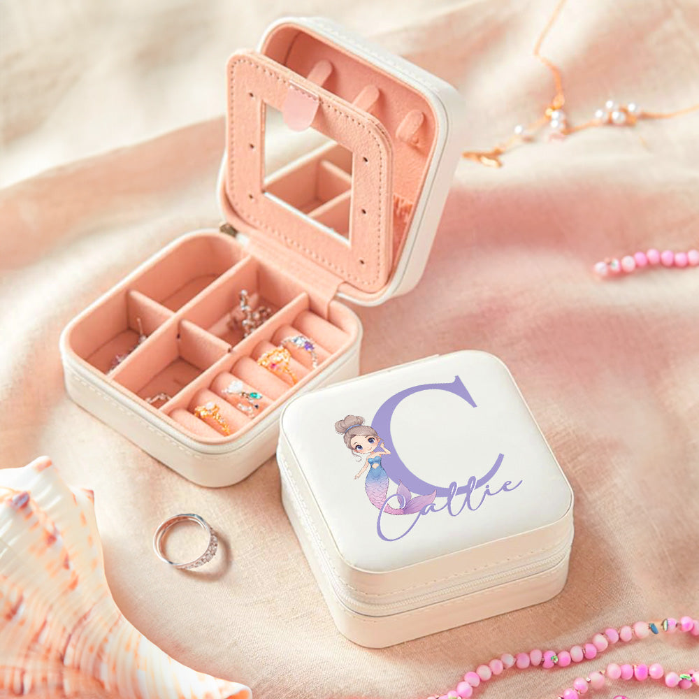 Personalizado de dibujos animados de fantasía princesa sirena inicial de la PU de cuero caja de joyería con el nombre de espejo de viaje accesorio de regalo para las hijas Besties niñas