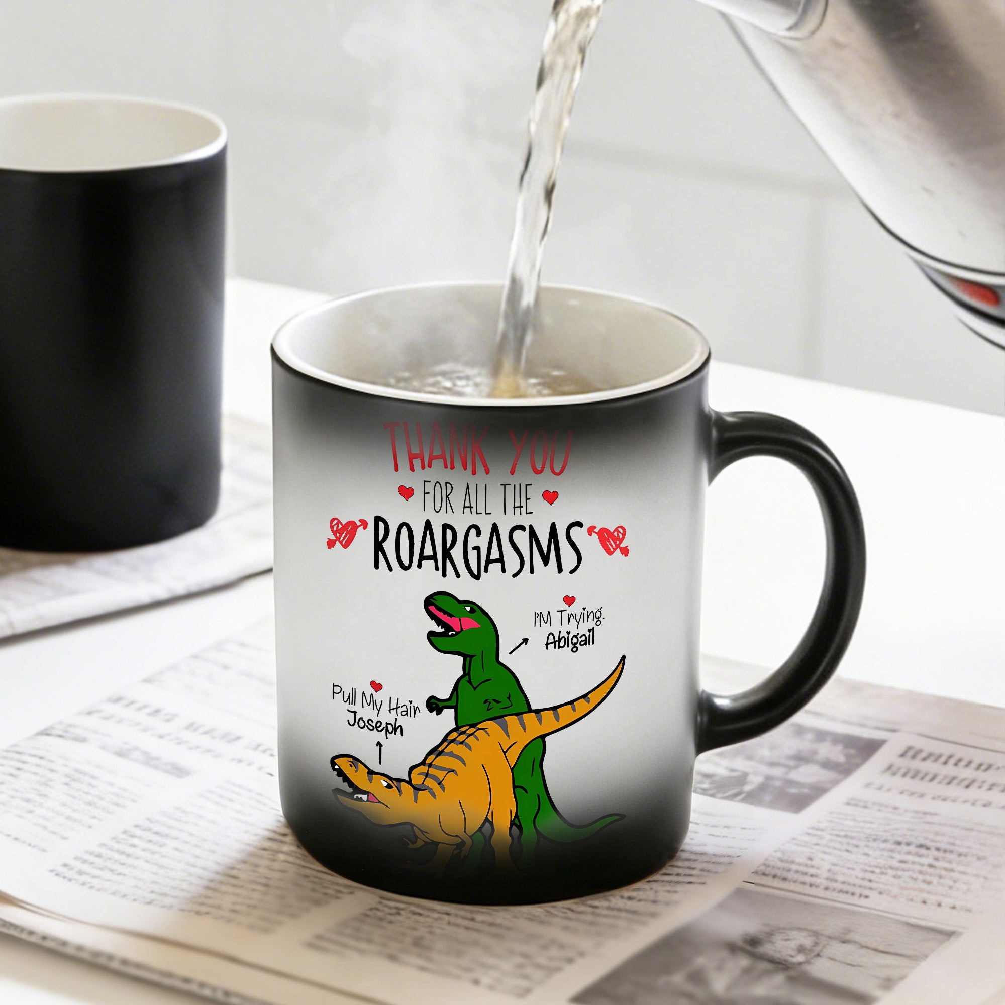Taza de café de cerámica termocrómica de 12 oz personalizada con el nombre Divertido diseño de dinosaurio Cumpleaños Día de San Valentín Regalo para pareja