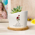 Flor de nacimiento personalizada en forma de corazón Nombre Maceta de cerámica con fecha y drenaje Base de bambú Decoración del hogar Regalo de cumpleaños para los amantes de la jardinería