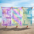 Toalla de playa de secado rápido personalizada con nombre Nube de palabras de colores degradados Fiesta en la playa Regalo de cumpleaños para niños Adultos