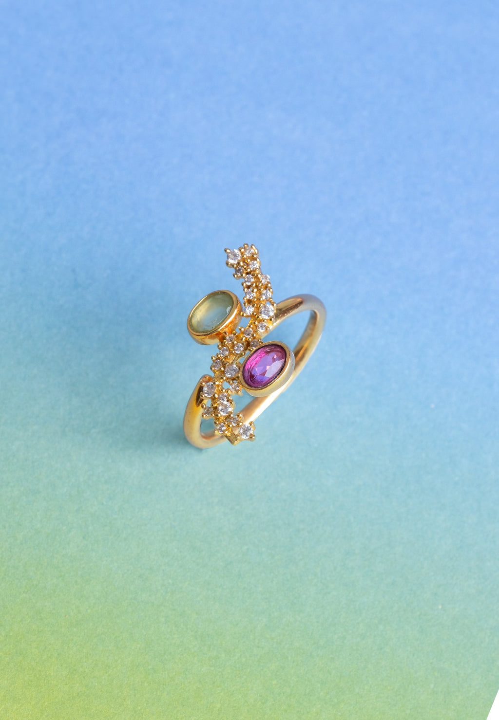 Anillo Cassara Aguamarina y Fucsia