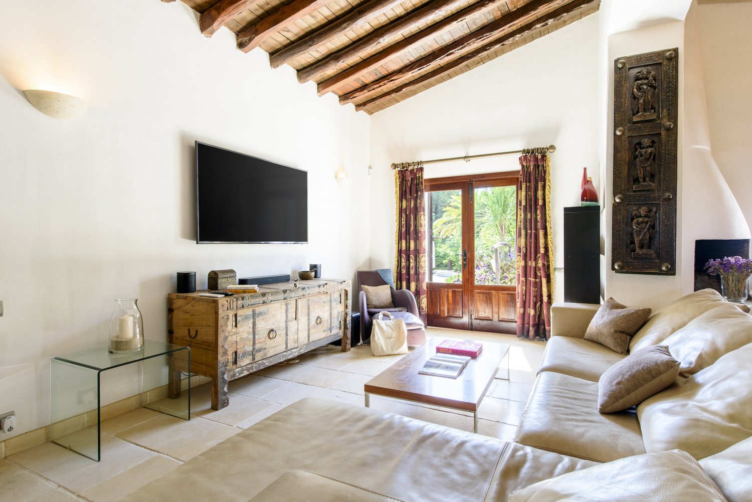 200-Year-Old Classic Ibizan Farmhouse Finca with Cozy Interiors in Ibiza Town