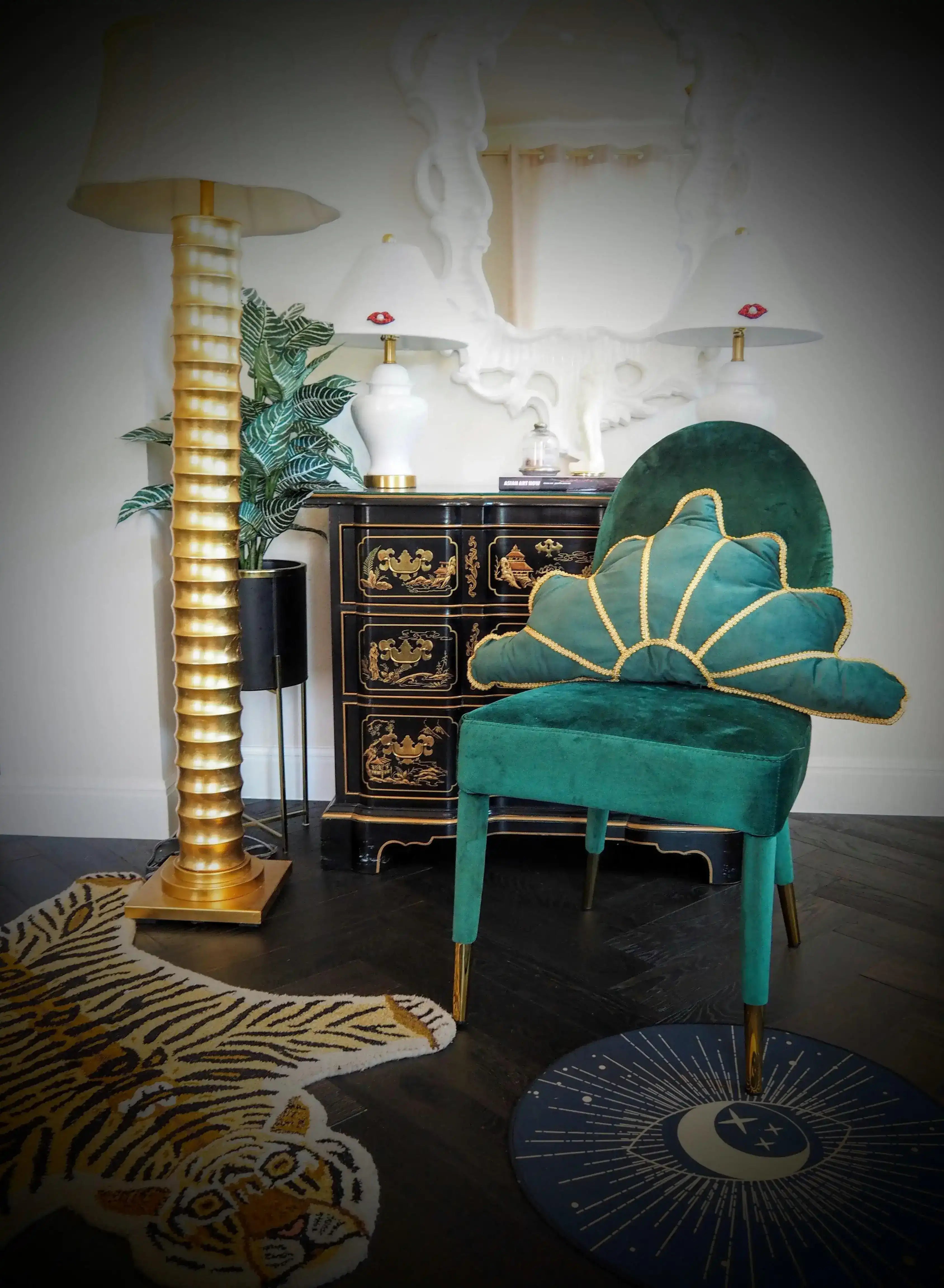 Gold Lace Sunburst in a Shell Pillow - Green