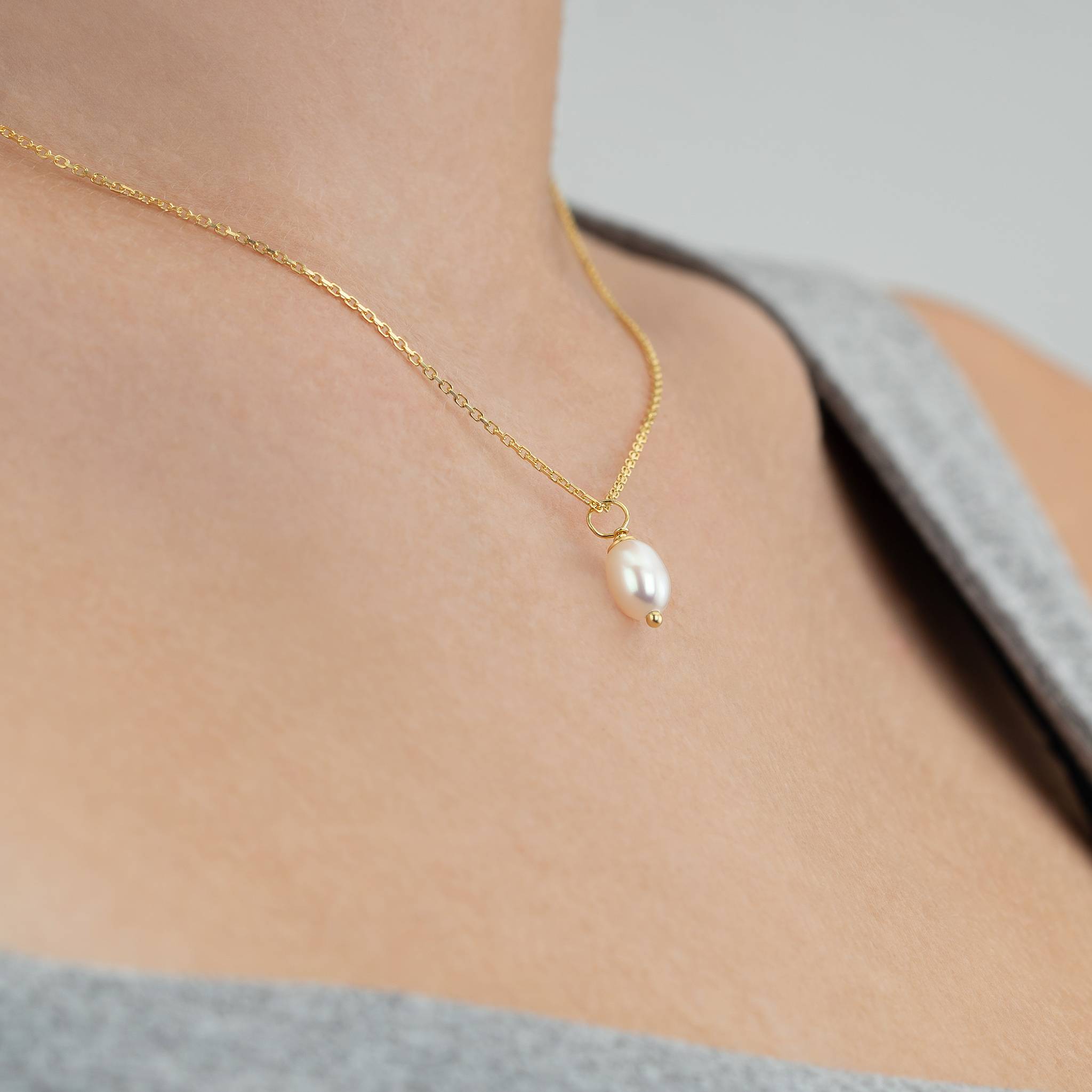 Tiny Freshwater Pearl Necklace - Silver / Style 2