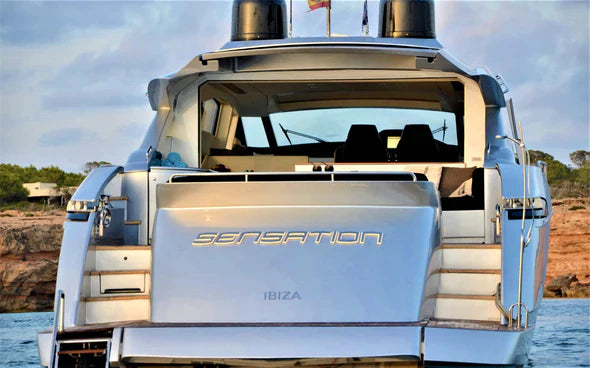 Pershing 72