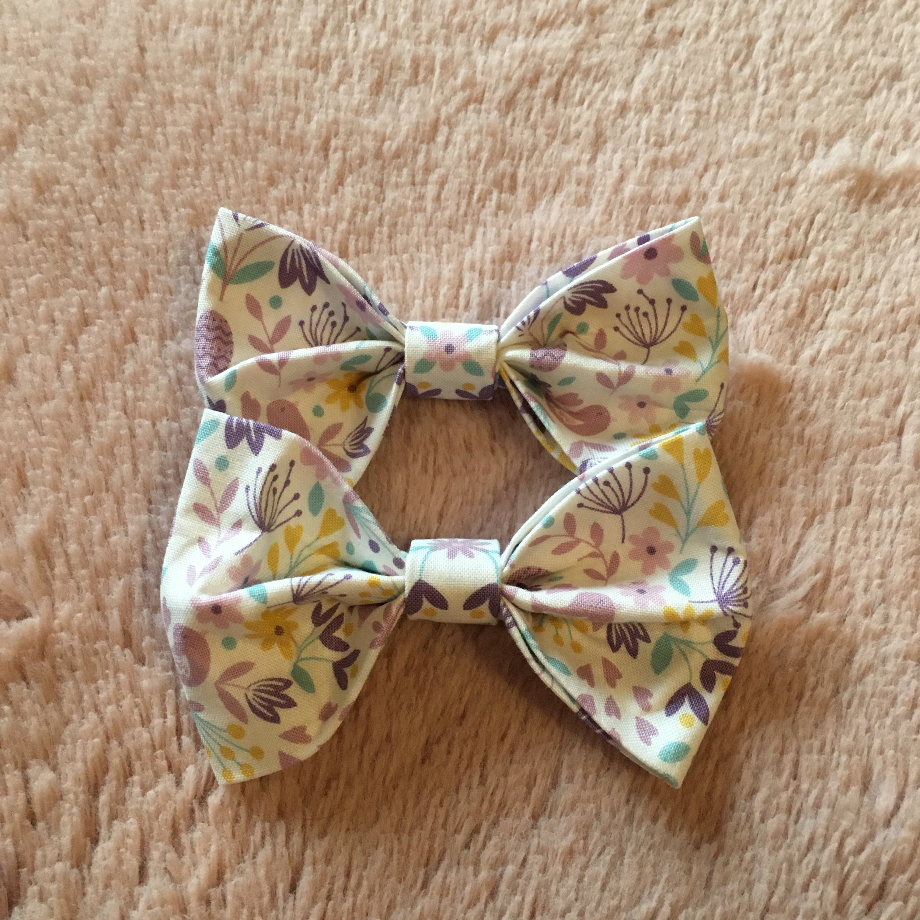 Dog Bow Tie Sweet Spring White