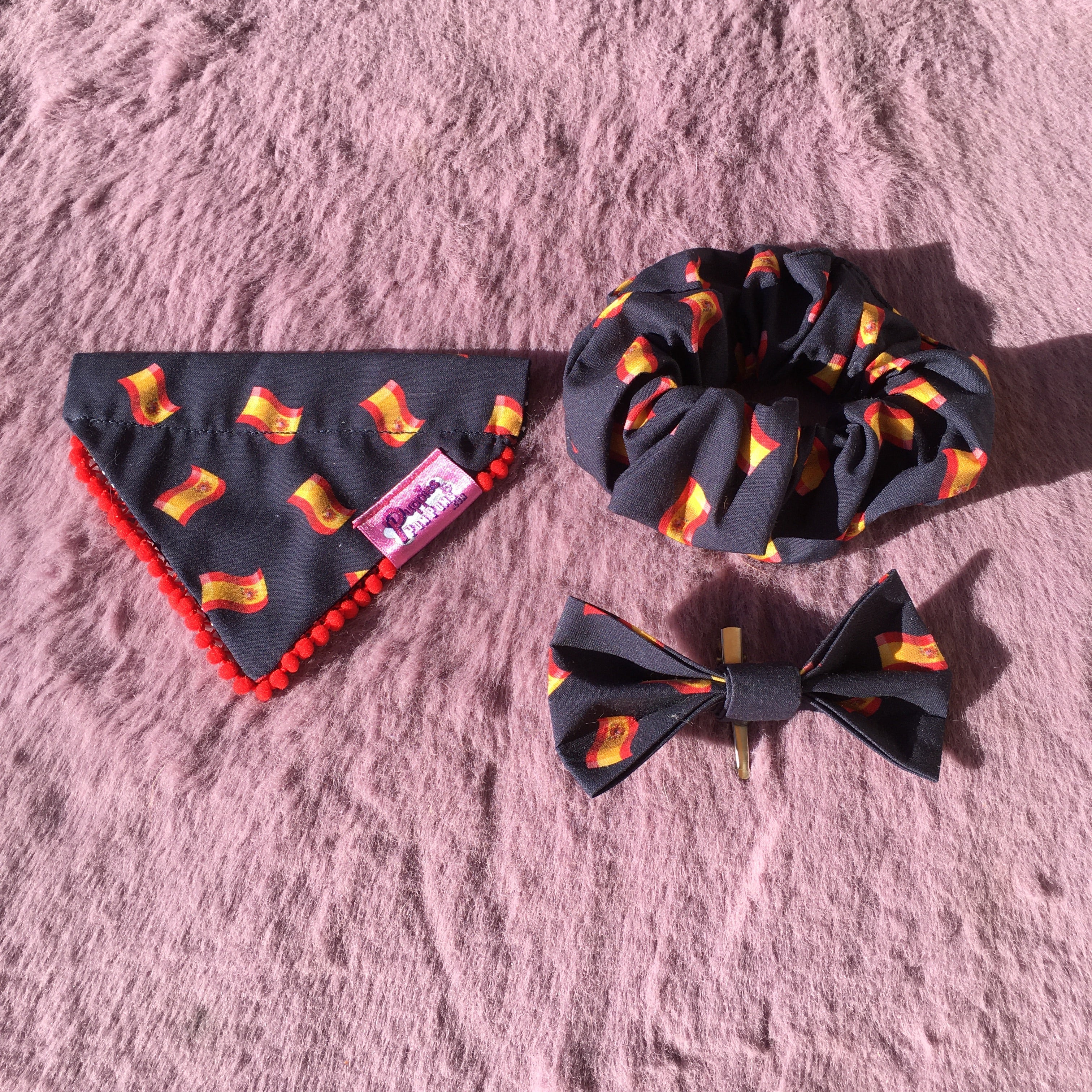 España Lovers Pompoms Dog Bandana - Slim Opening