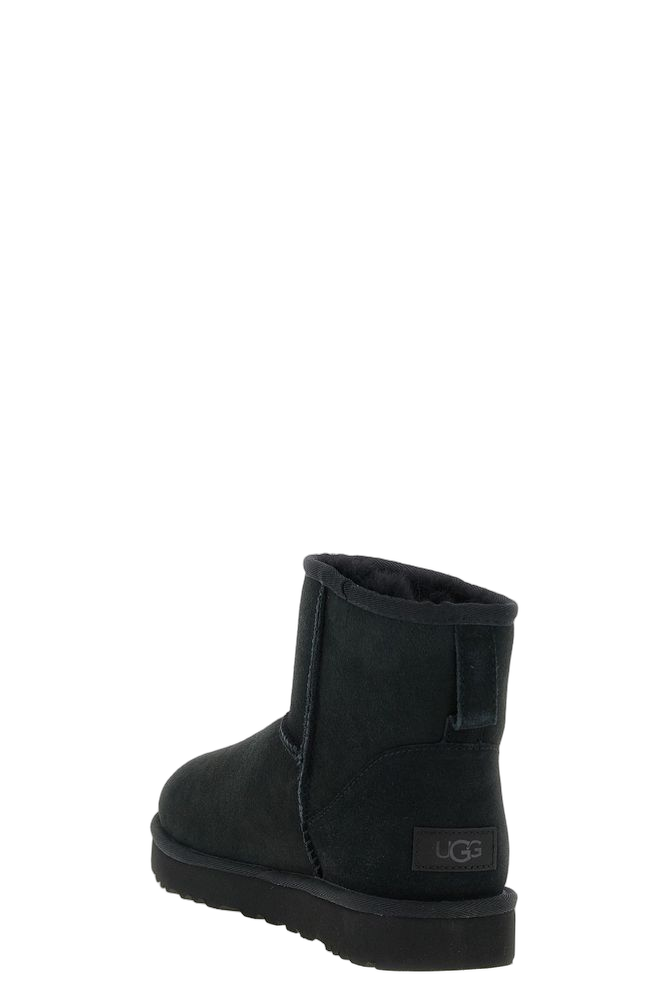 UGG Boot — Black