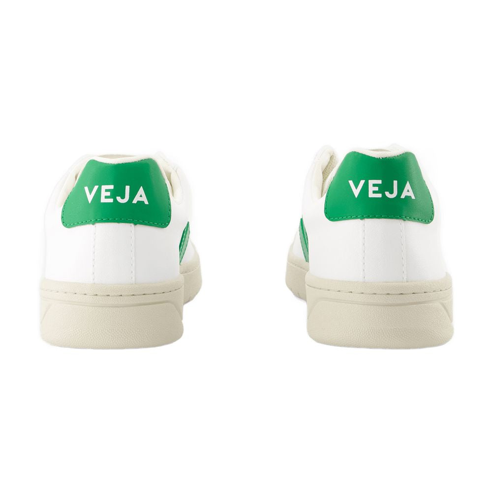 Veja Urca Sneaker — White