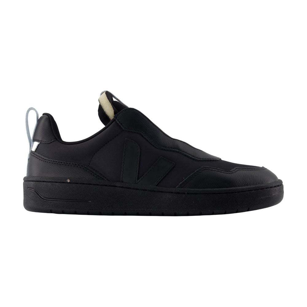 Veja Sneaker — Black