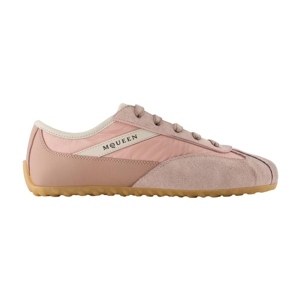 Alexander McQueen Leather and Suede Low-Top Sneaker — Pink