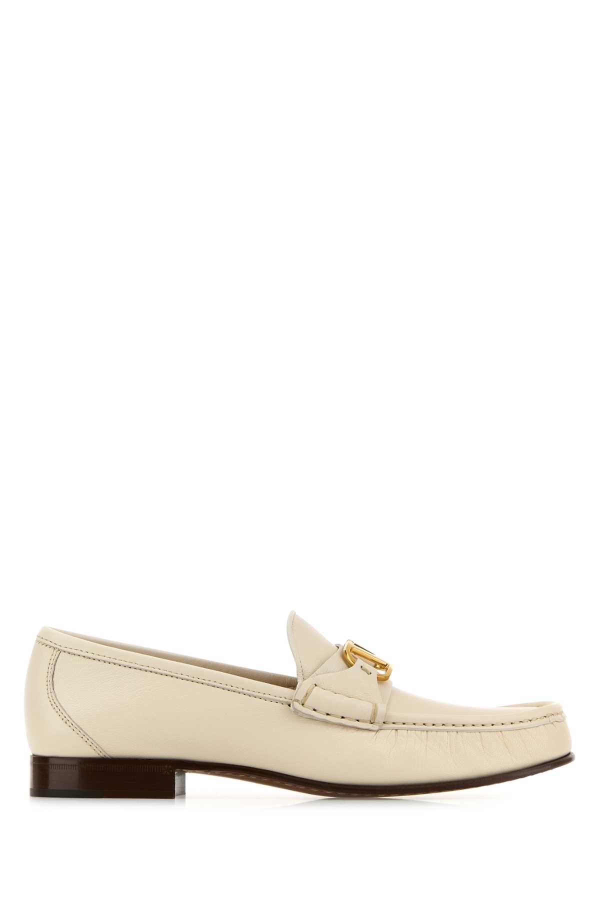 Valentino Garavani Vlogo Loafer — Beige