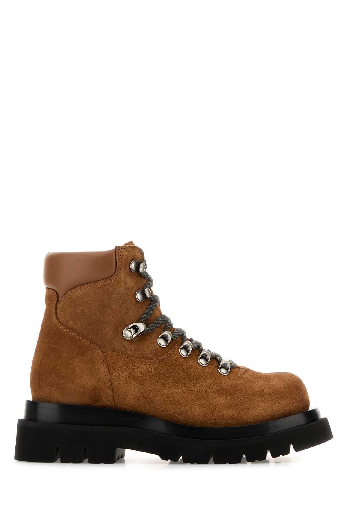 Bottega Veneta Suede Lug Sole Ankle Boot — Caramel