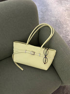 BOLSO ESSENTIAL EAST-WEST | MANTECA