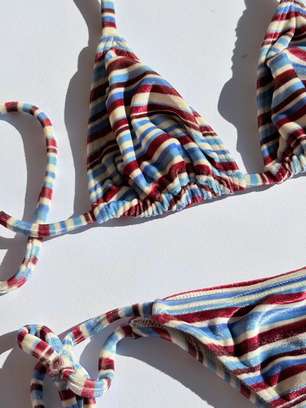 BIKINI NAXOS RAYAS BORDO