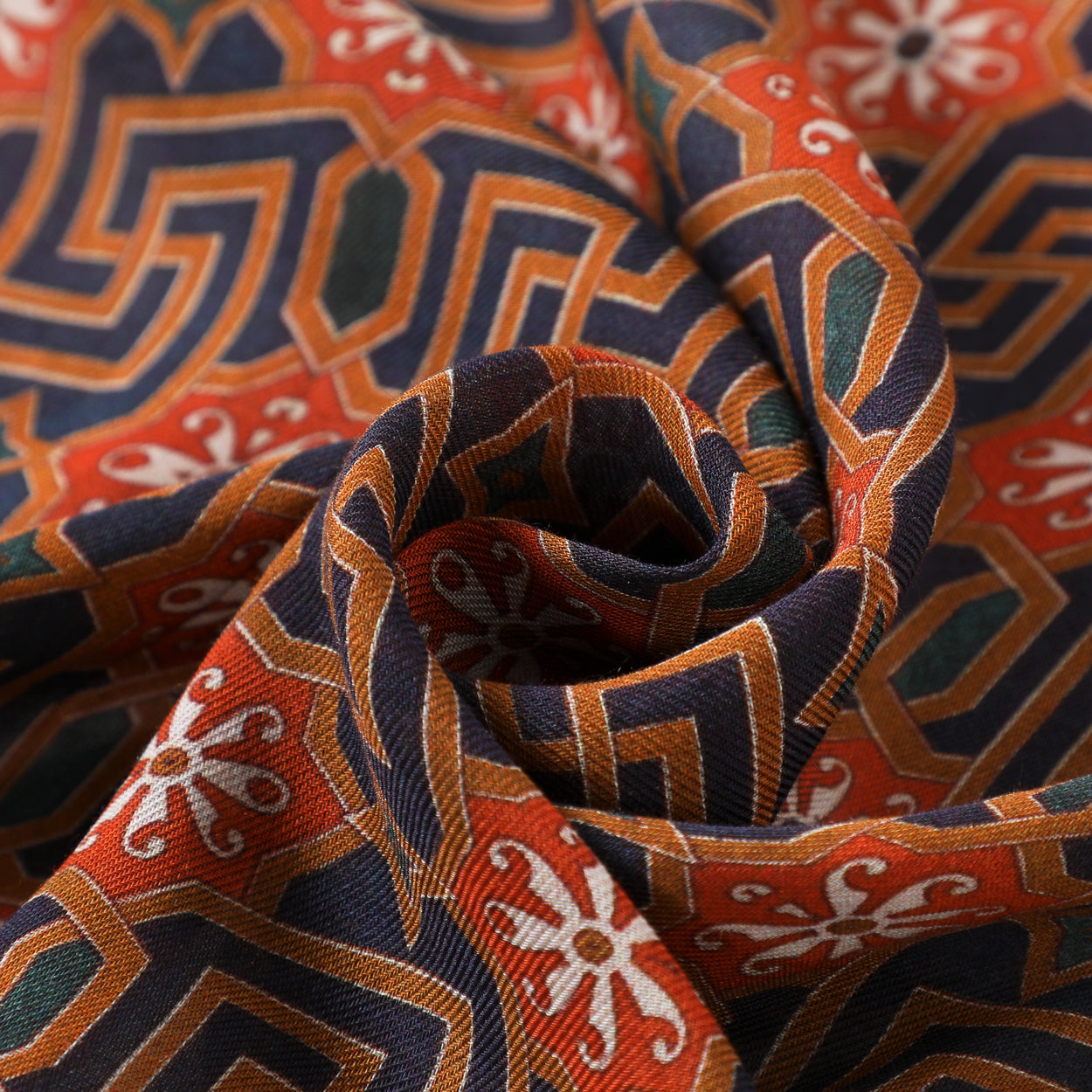 Scarf with Islamic Art-Inspired Geometric Print Lyabi
