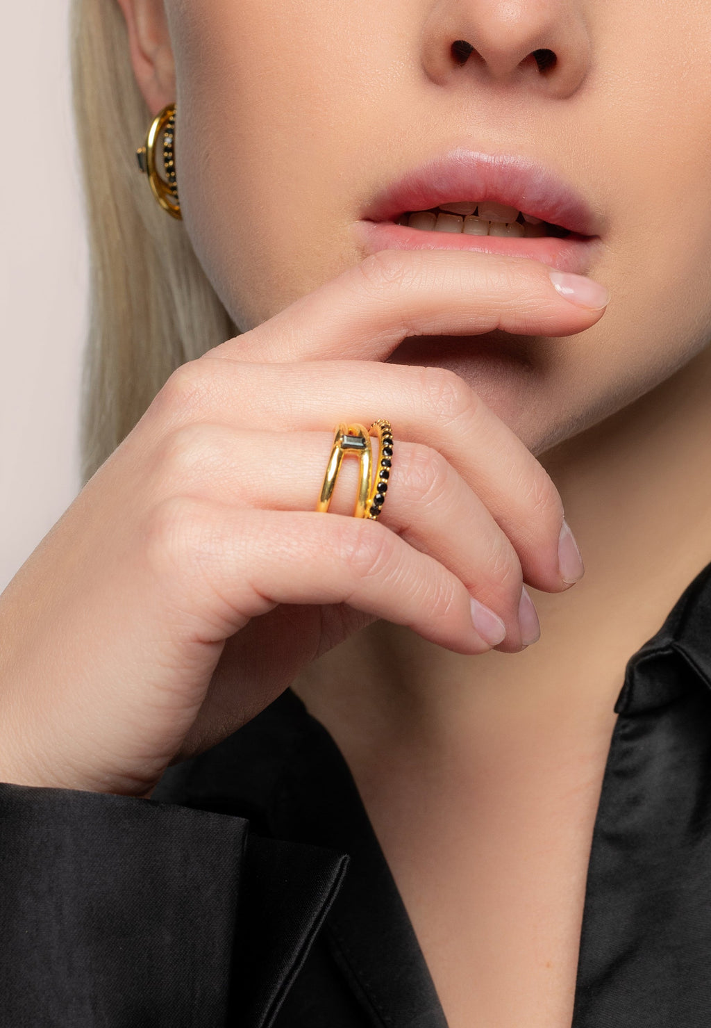 Anillo Idol Negro
