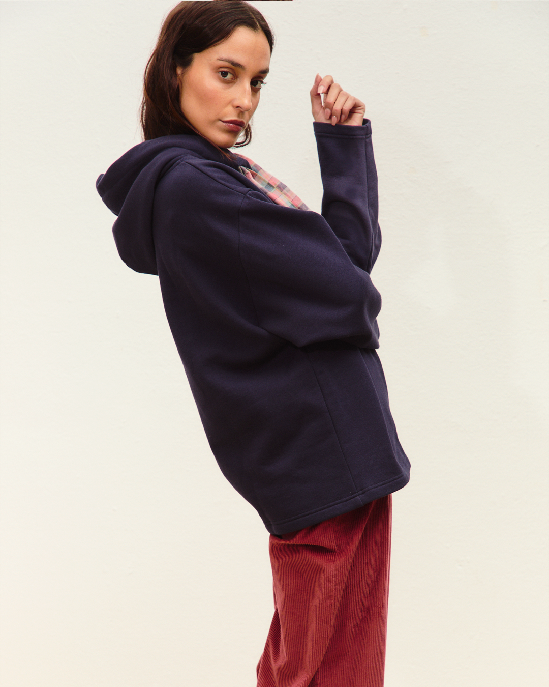 sudadera leo bond ▢