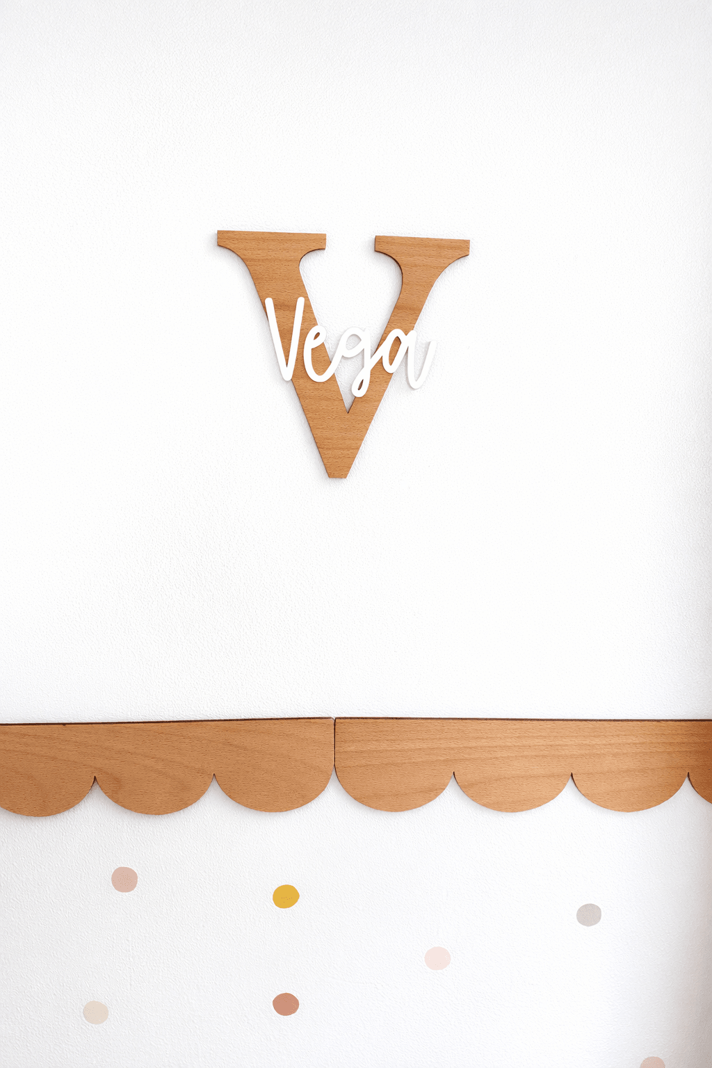 Letra Inicial Personalizada con Nombre – Madera y Metacrilato 🤍