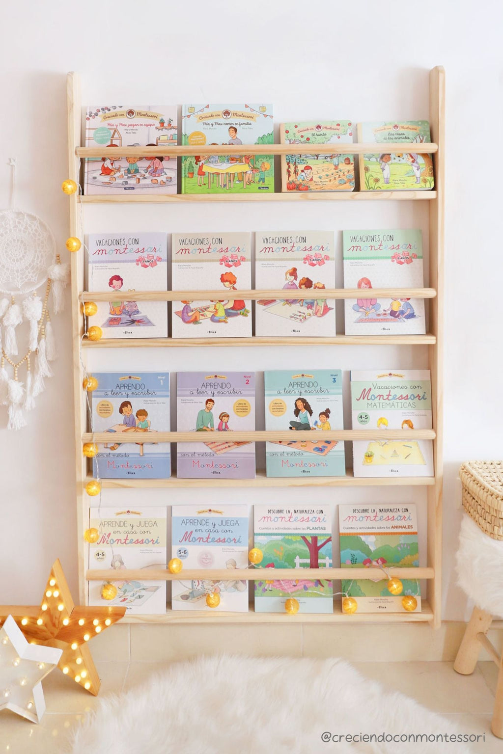 Librería montessori Lisa de madera maciza con 4 baldas