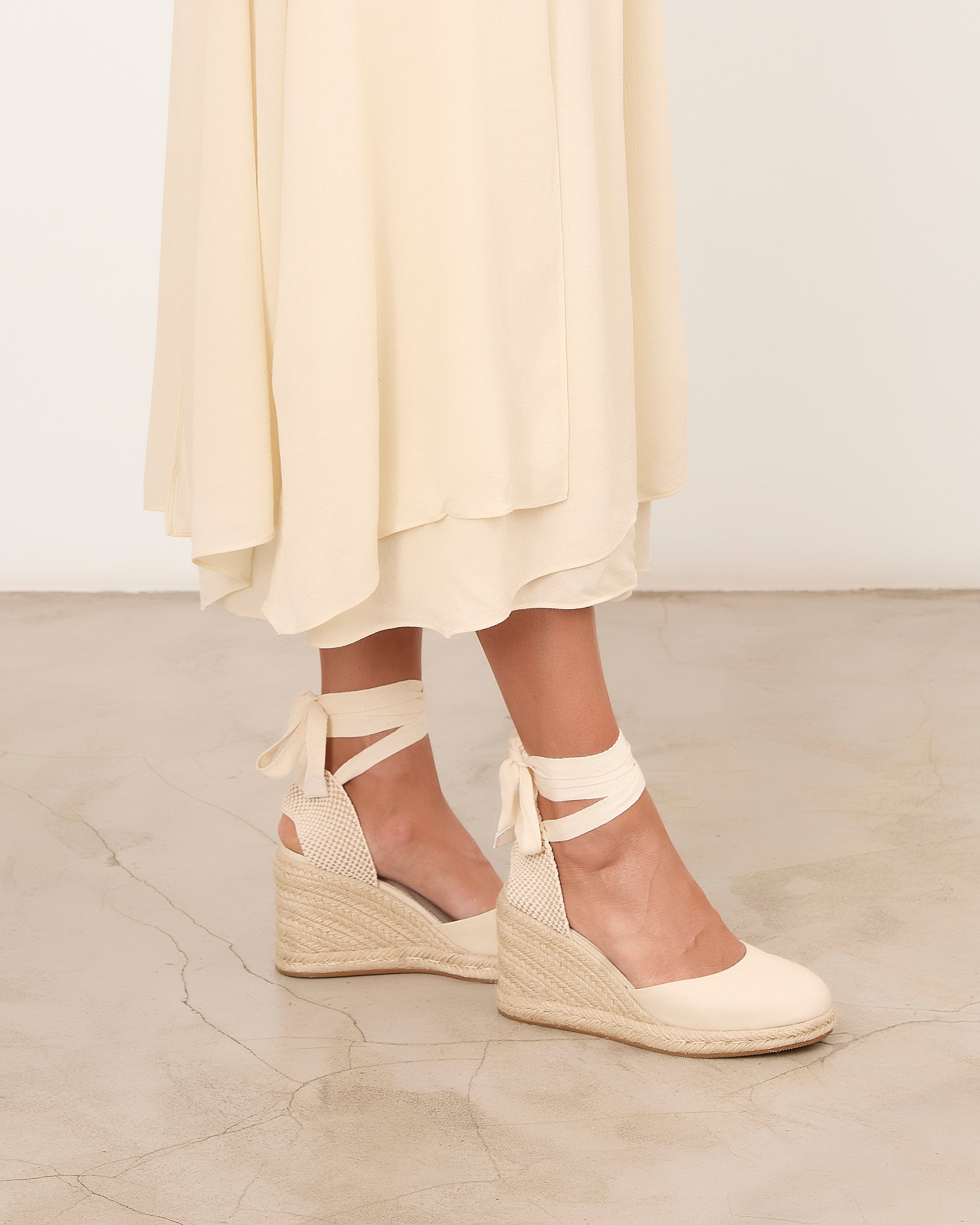 LALI BEIGE