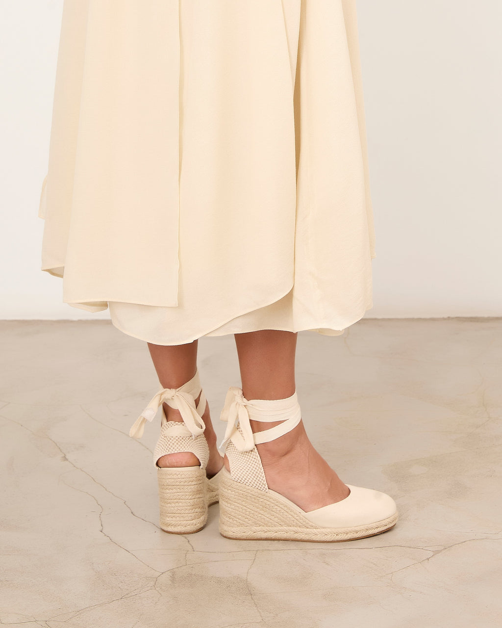 LALI BEIGE